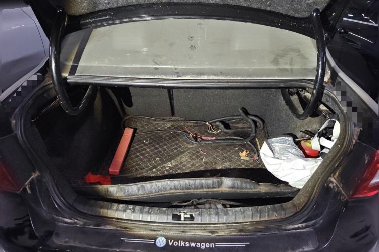 Used Volkswagen Bora 2011 1.6L Manual Fashion Edition Trunk