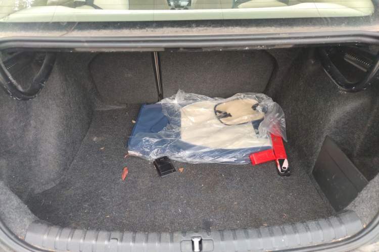 Used Volkswagen Bora 2011 1.4T Automatic Comfort Model Trunk