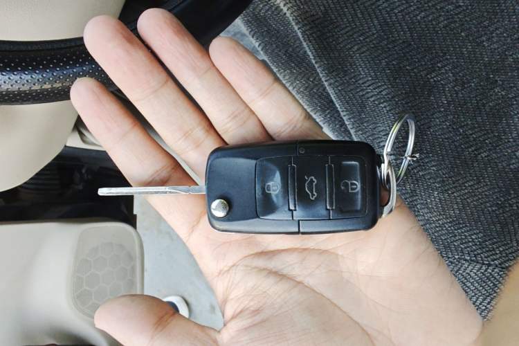 Used Volkswagen Bora 2011 1.6L Automatic Fashion Edition Vehicle Key