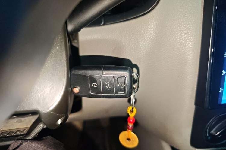 Used Volkswagen Bora 2011 1.6L Automatic Fashion Edition Vehicle Key