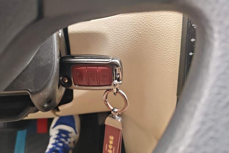Used Volkswagen Bora 2011 1.6L Automatic Fashion Edition Vehicle Key