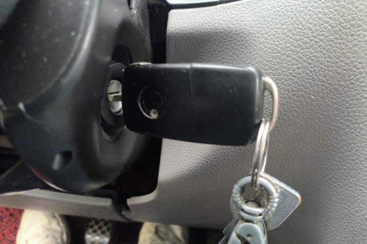 Used Volkswagen Bora 2011 1.6L Manual Fashion Edition Vehicle Key