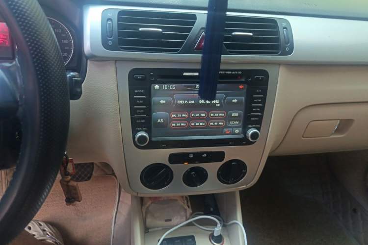 Used Volkswagen Bora 2011 1.4T Automatic Comfort Model Audio And AC Panel