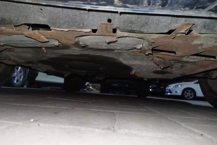 Used Volkswagen Bora 2011 1.6L Manual Fashion Edition Chassis Front