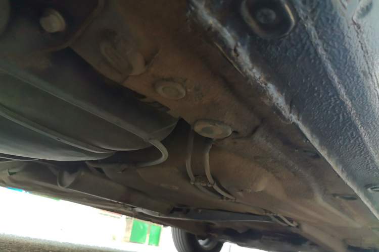 Used Volkswagen Bora 2011 1.6L Automatic Comfort Model Chassis Rear Right
