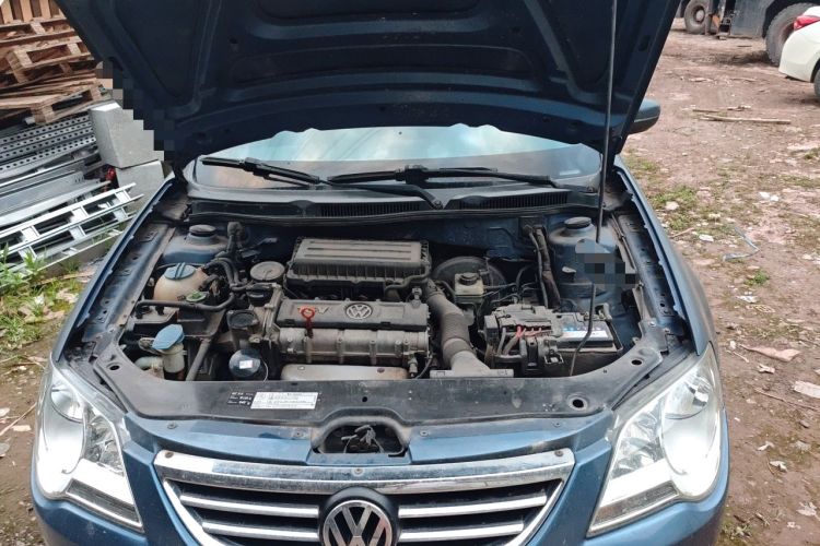 Used Volkswagen Bora 2011 1.6L Manual Fashion Edition Engine Bay