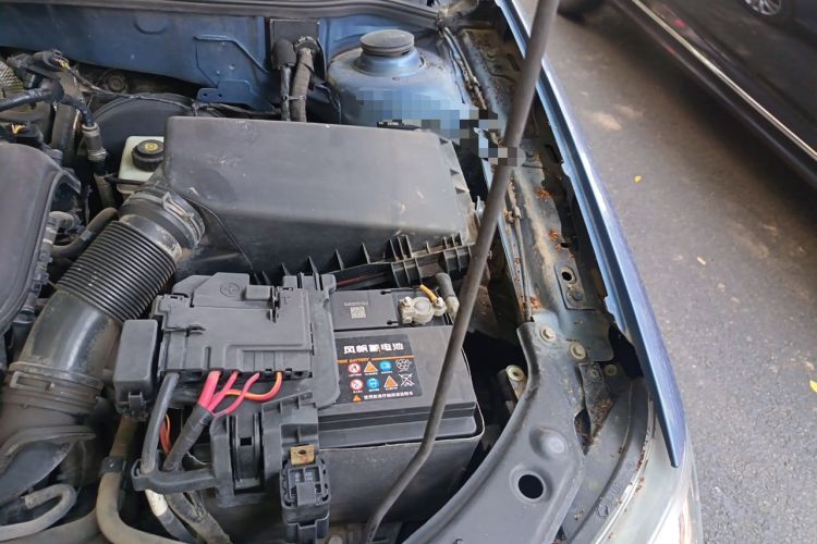 Used Volkswagen Bora 2011 1.4T Automatic Comfort Model Engine Bay Left