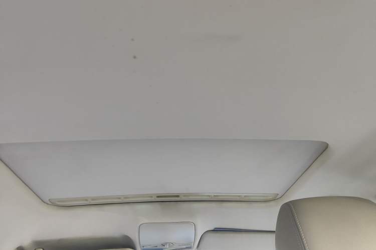 Used Volkswagen Bora 2011 1.6L Automatic Comfort Model Headliner