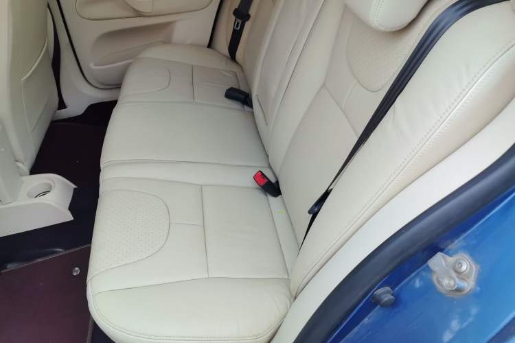 Used Volkswagen Bora 2011 1.6L Automatic Comfort Model Left Rear Seat