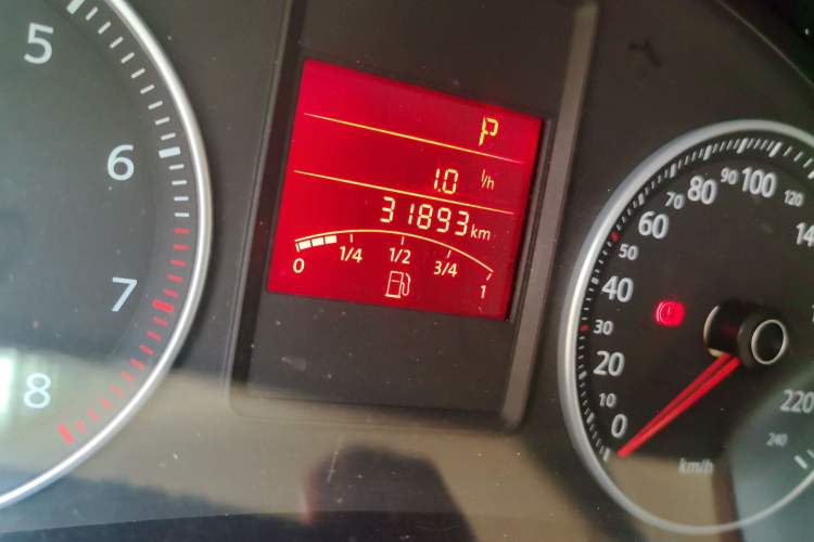 Used Volkswagen Bora 2011 1.6L Automatic Comfort Model Odometer Close Up