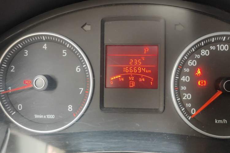 Used Volkswagen Bora 2011 1.6L Automatic Comfort Model Odometer Close Up