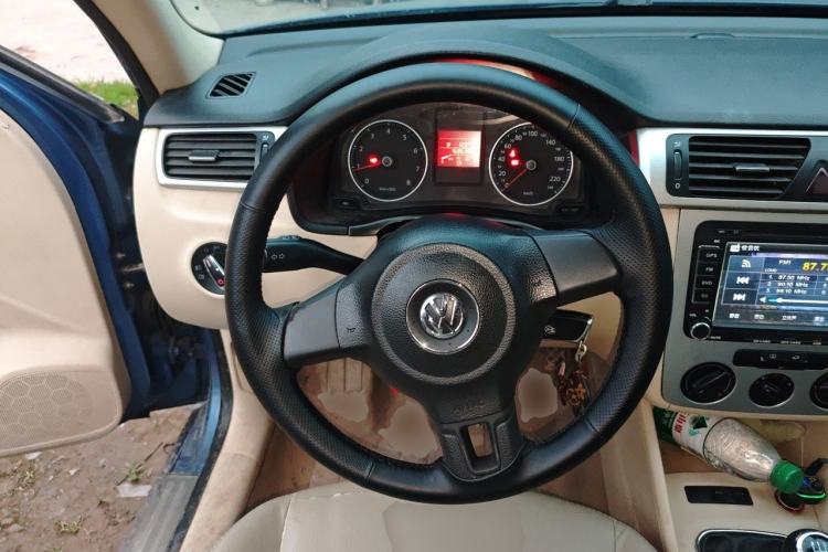 Used Volkswagen Bora 2011 1.6L Manual Fashion Edition Steering Wheel