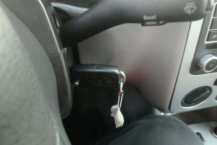 Used Volkswagen Bora 2011 1.6L Manual Comfort Version Vehicle Key