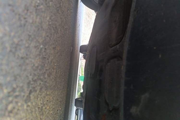 Used Volkswagen Bora 2011 1.6L Manual Fashion Edition Chassis Front