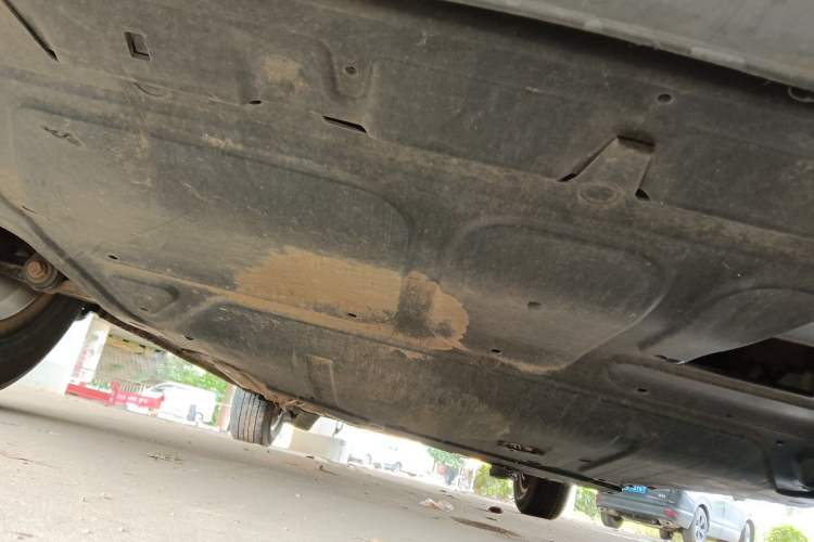 Used Volkswagen Bora 2011 1.6L Manual Fashion Edition Chassis Front