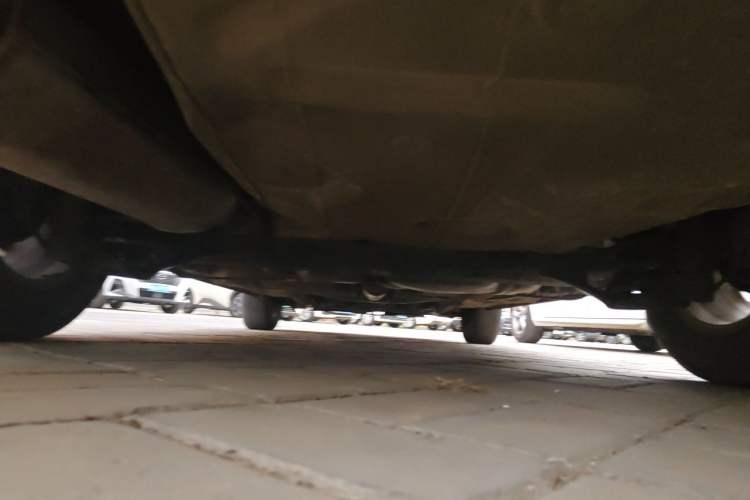 Used Volkswagen Bora 2011 1.6L Manual Comfort Version Chassis Rear