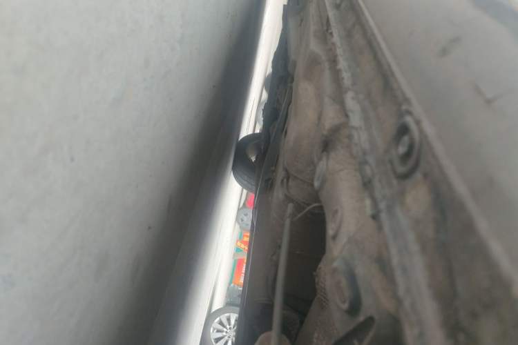 Used Volkswagen Bora 2011 1.4T Automatic Comfort Model Chassis Rear Left