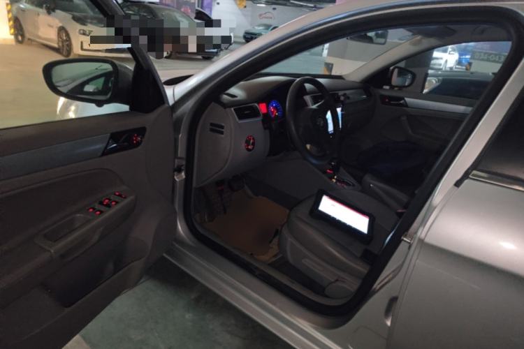 Used Volkswagen Bora 2011 1.6L Automatic Fashion Edition Driver Seat