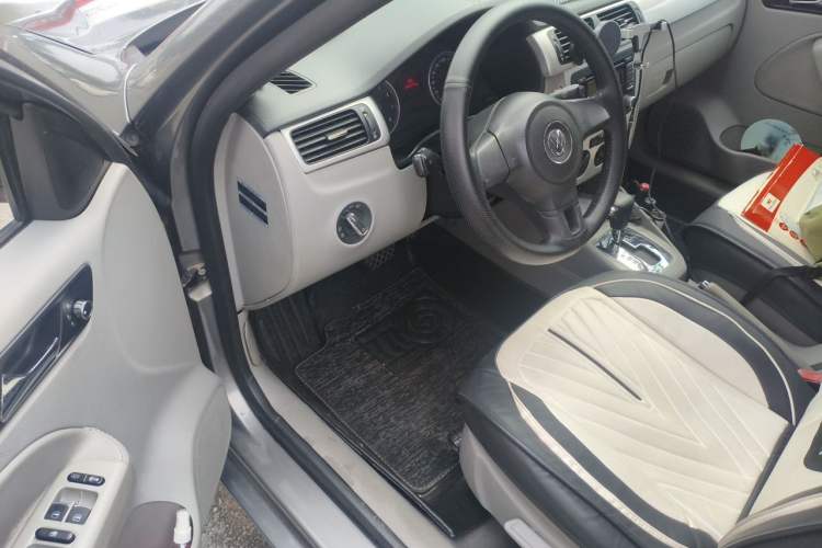 Used Volkswagen Bora 2011 1.6L Automatic Fashion Edition Driver Seat