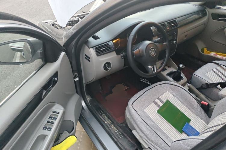 Used Volkswagen Bora 2011 1.6L Manual Comfort Version Driver Seat