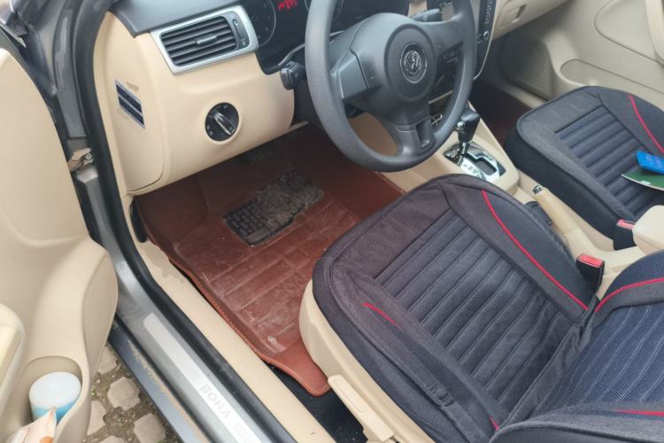 Used Volkswagen Bora 2011 1.6L Automatic Fashion Edition Driver Seat