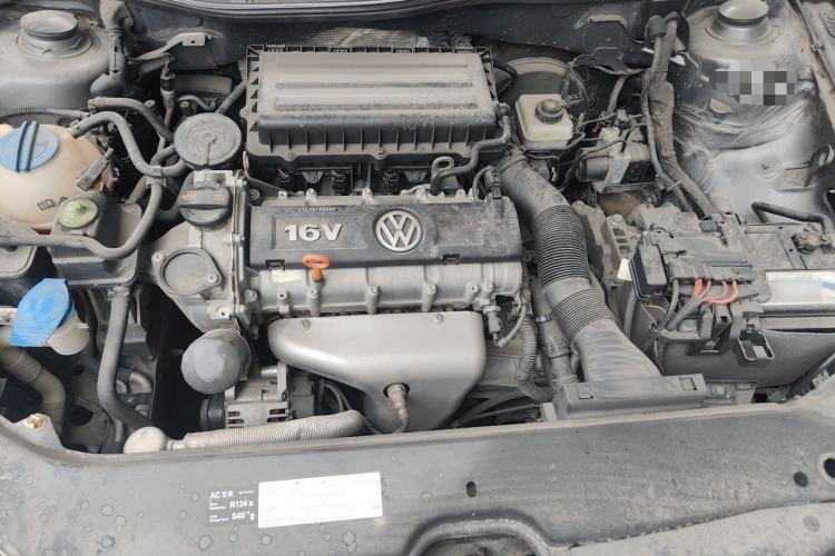 Used Volkswagen Bora 2011 1.6L Automatic Fashion Edition Engine Bay