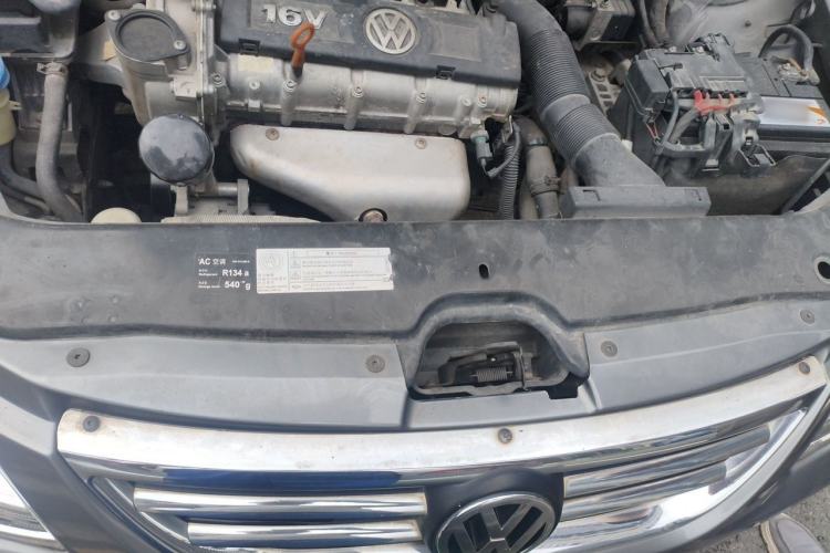 Used Volkswagen Bora 2011 1.6L Automatic Fashion Edition Engine Bay