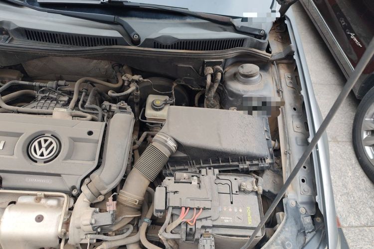 Used Volkswagen Bora 2011 1.4T Automatic Comfort Model Engine Bay Left