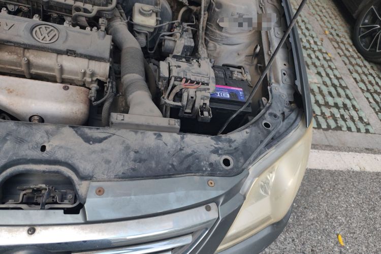 Used Volkswagen Bora 2011 1.6L Automatic Luxury Model Engine Bay Left