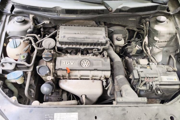 Used Volkswagen Bora 2011 1.6L Automatic Fashion Edition Engine Bay