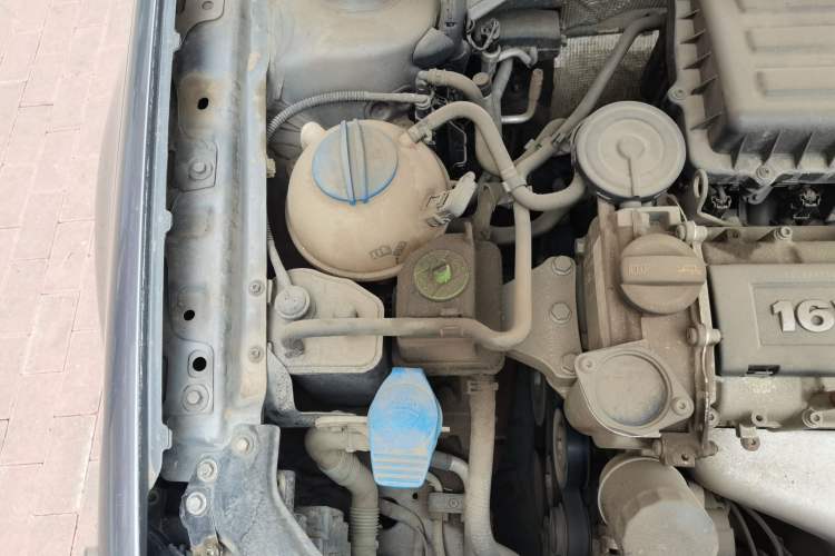 Used Volkswagen Bora 2011 1.6L Automatic Comfort Model Engine Bay Right