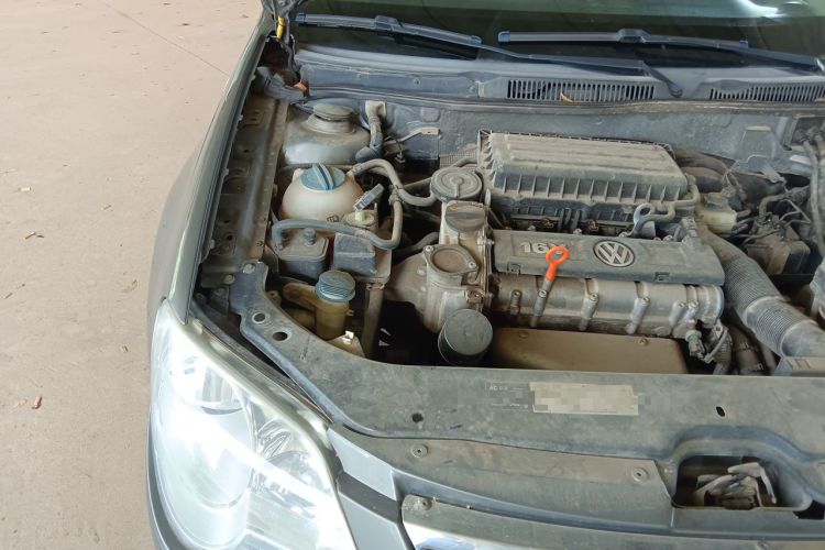 Used Volkswagen Bora 2011 1.6L Manual Fashion Edition Engine Bay Right