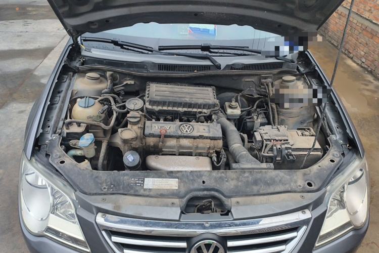 Used Volkswagen Bora 2011 1.6L Manual Comfort Version Engine Bay