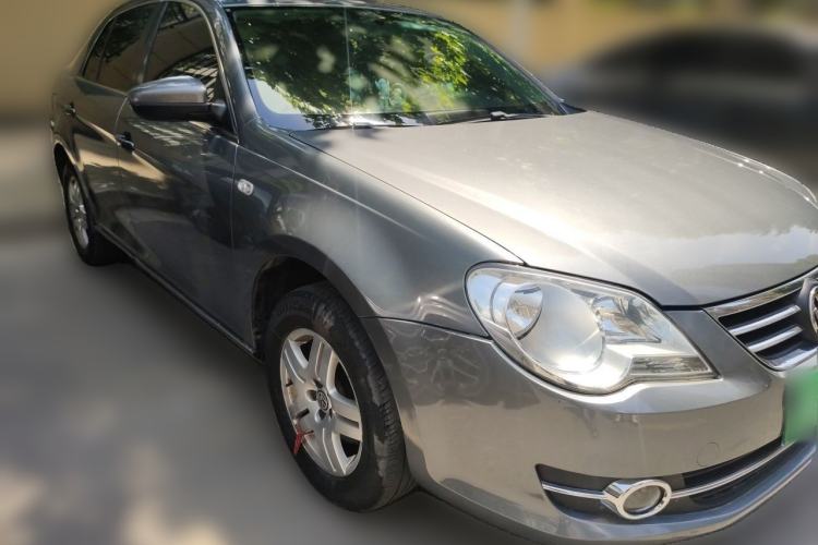 Used Volkswagen Bora 2011 1.6L Automatic Fashion Edition Front Right 45 Deg