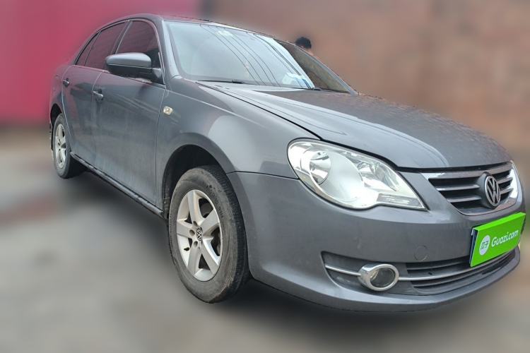 Used Volkswagen Bora 2011 1.6L Manual Comfort Version Front Right 45 Deg
