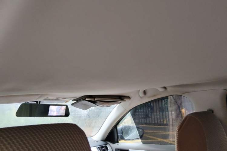 Used Volkswagen Bora 2011 1.6L Manual Fashion Edition Headliner