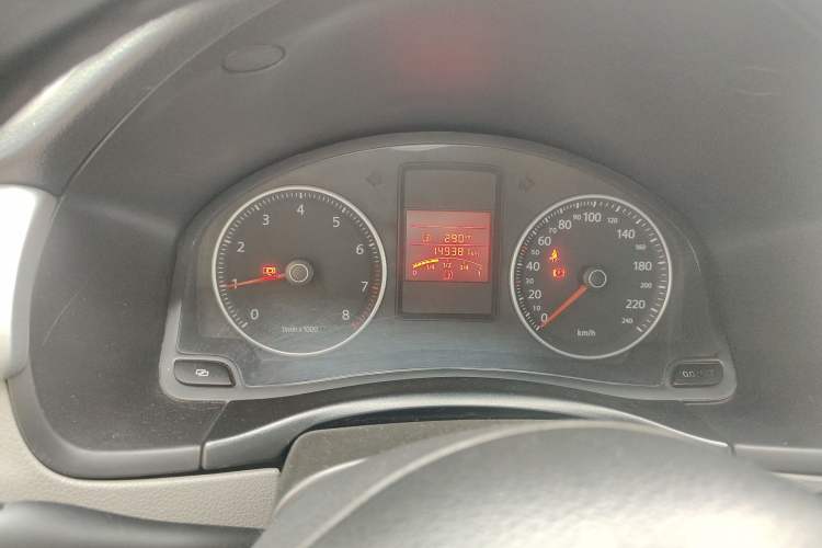Used Volkswagen Bora 2011 1.6L Manual Fashion Edition Instrument Cluster