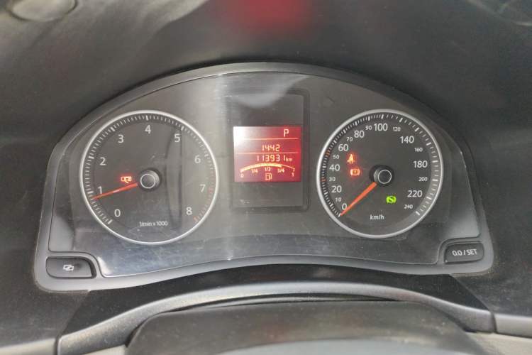 Used Volkswagen Bora 2011 1.6L Automatic Fashion Edition Instrument Cluster
