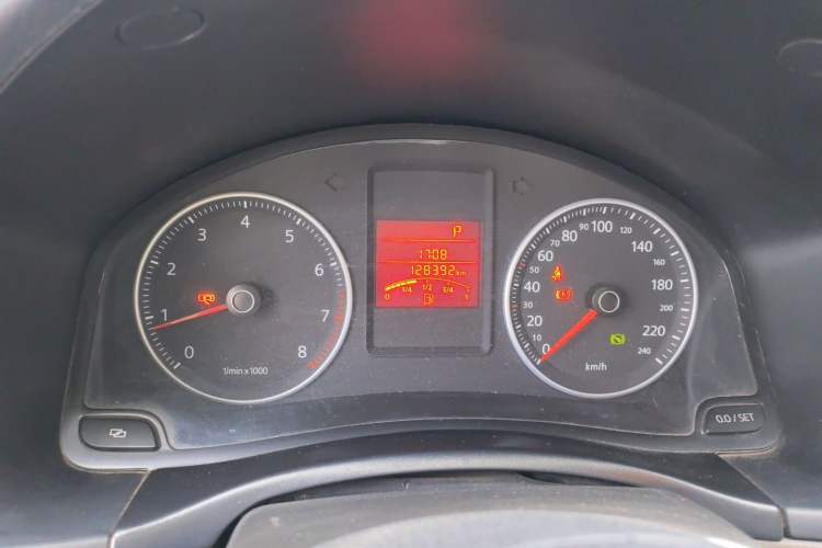 Used Volkswagen Bora 2011 1.6L Automatic Comfort Model Instrument Cluster