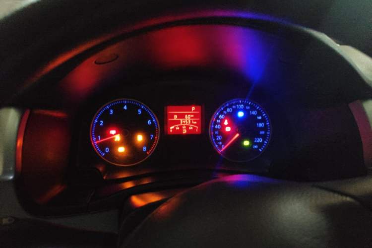 Used Volkswagen Bora 2011 1.6L Automatic Fashion Edition Instrument Cluster