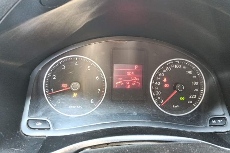 Used Volkswagen Bora 2011 1.6L Automatic Comfort Model Instrument Cluster
