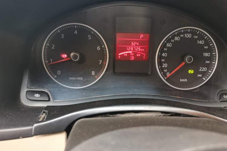 Used Volkswagen Bora 2011 1.6L Automatic Comfort Model Instrument Cluster