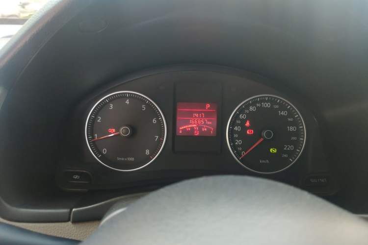 Used Volkswagen Bora 2011 1.6L Automatic Fashion Edition Instrument Cluster