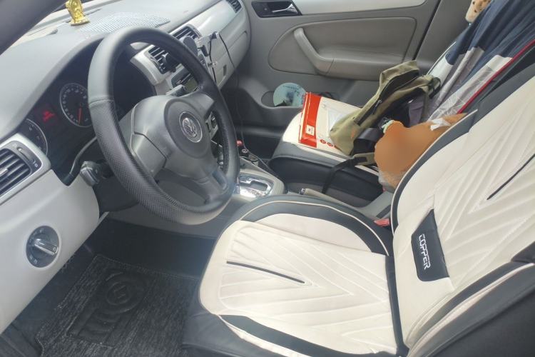 Used Volkswagen Bora 2011 1.6L Automatic Fashion Edition Left Front Seat