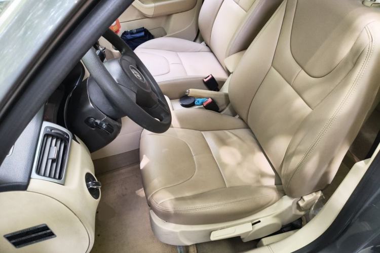 Used Volkswagen Bora 2011 1.6L Automatic Fashion Edition Left Front Seat