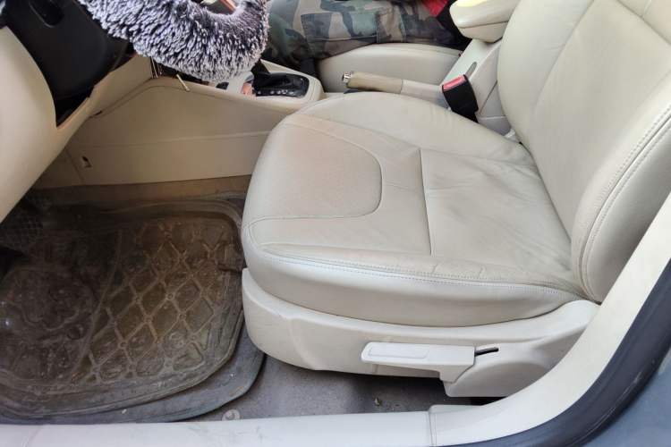 Used Volkswagen Bora 2011 1.4T Automatic Comfort Model Left Front Seat