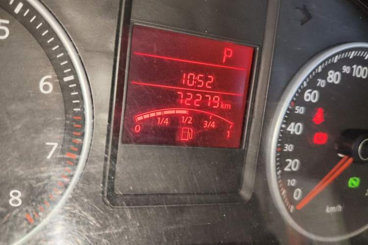 Used Volkswagen Bora 2011 1.6L Automatic Fashion Edition Odometer Close Up