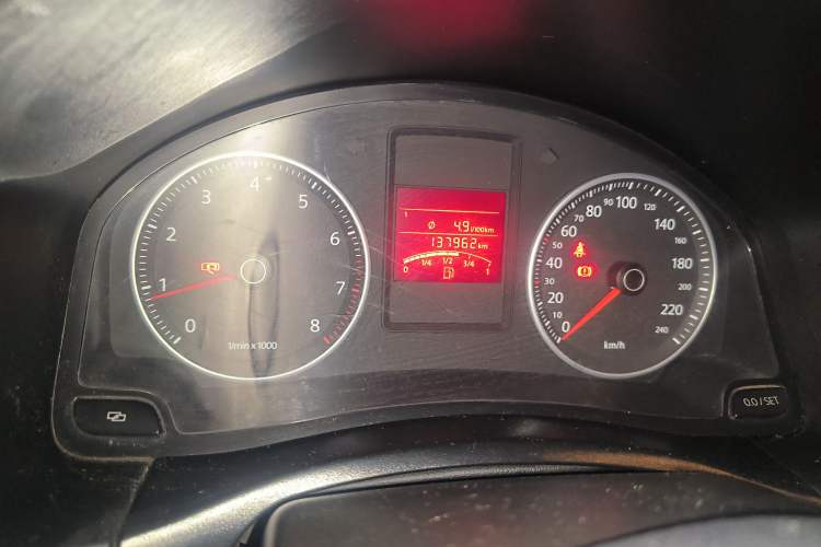 Used Volkswagen Bora 2011 1.6L Manual Fashion Edition Odometer Close Up