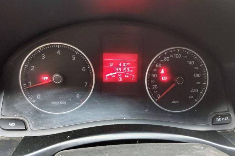 Used Volkswagen Bora 2011 1.6L Manual Fashion Edition Odometer Close Up
