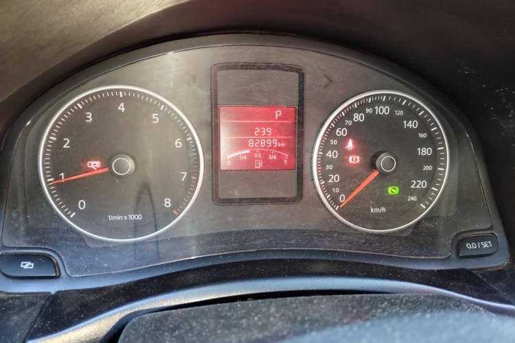 Used Volkswagen Bora 2011 1.4T Automatic Comfort Model Odometer Close Up